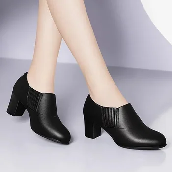 Cresfimix botas de mujer / женские черные зимние ботинки с цветочной вышивкой на квадратном каблуке, женские повседневные удобные стильные осенние ботинки a6743